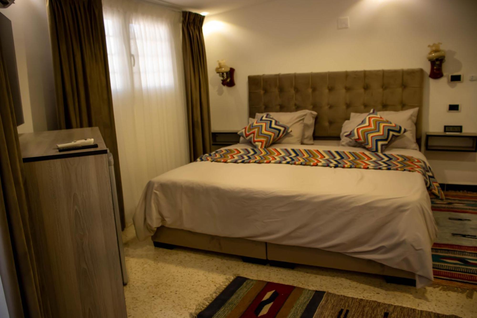 Celestia Boutique Inn - Boutique Stay Overlooking Jerash Ruins ジャラシュ エクステリア 写真