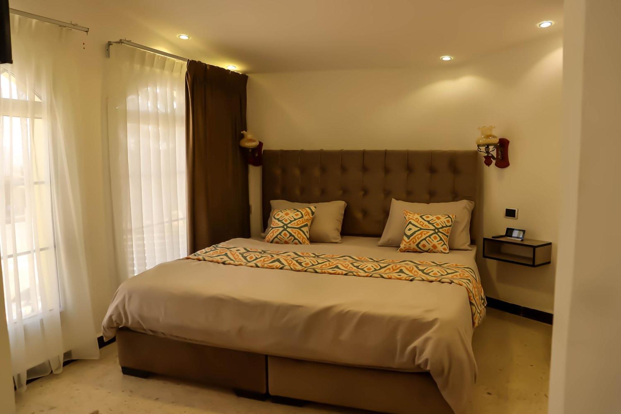 Celestia Boutique Inn - Boutique Stay Overlooking Jerash Ruins ジャラシュ エクステリア 写真